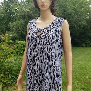 Carmen 49 Marc Valvo  Sleeveless Top Women's NWT Black/White Rombos Round Neck